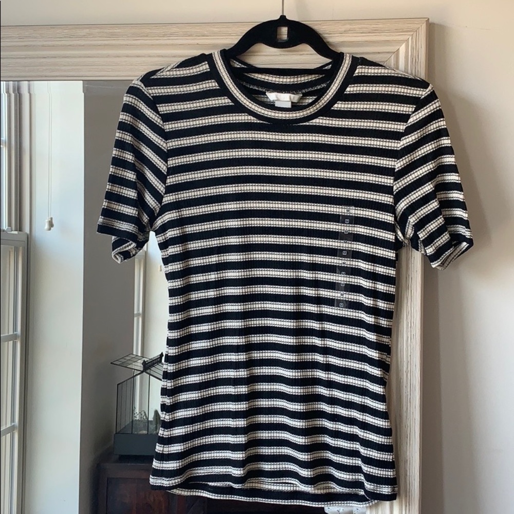 NWT H&M black & white striped short sleeve top (M)